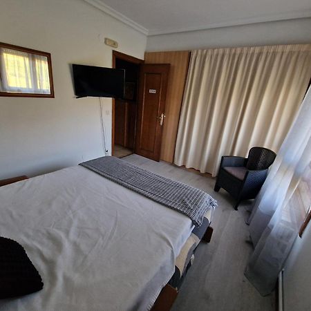 Hostal Lizuniaga Bera  Eksteriør billede