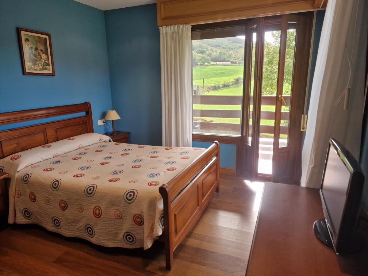 Hostal Lizuniaga Bera  Eksteriør billede