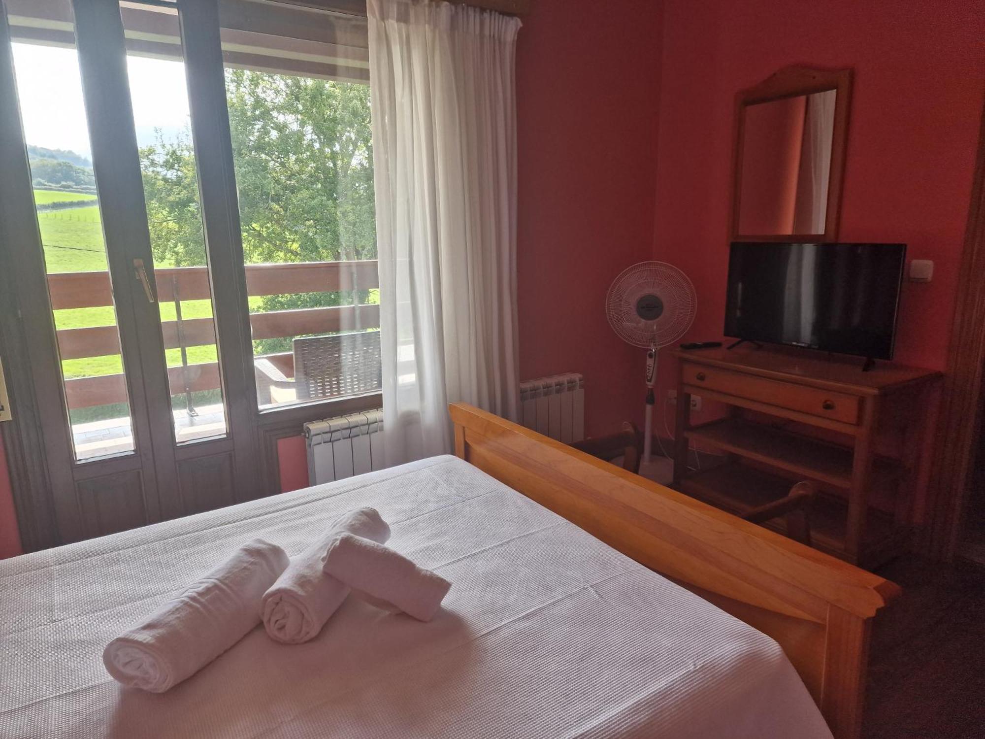 Hostal Lizuniaga Bera  Eksteriør billede